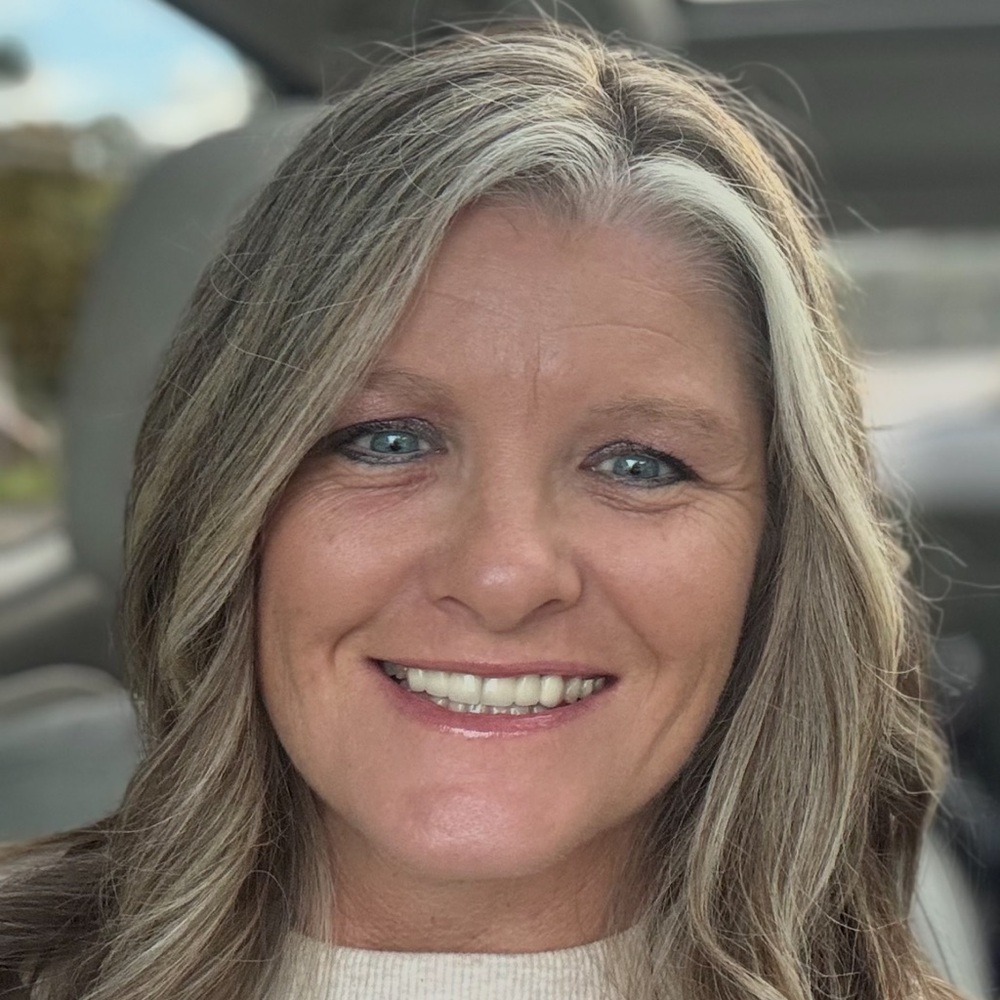 Meet your Posher, Cynthia
